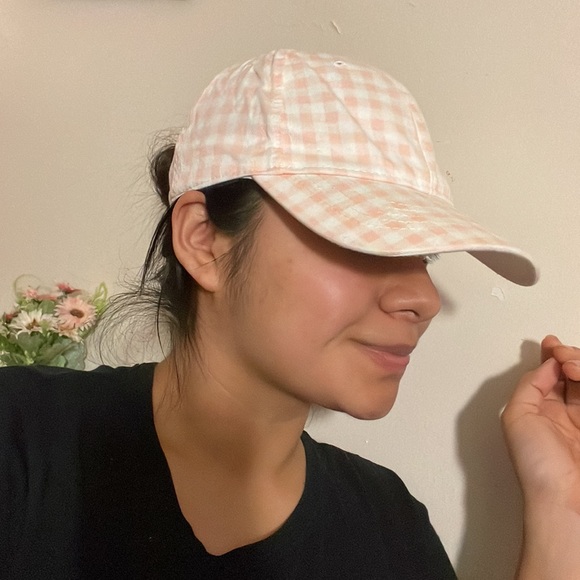 Hat 🧢 - Picture 3 of 4